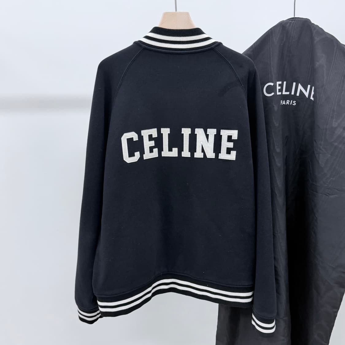 [S+급/M] 셀린느 테디 바시티 봄버 자켓 블랙 상품이미지5