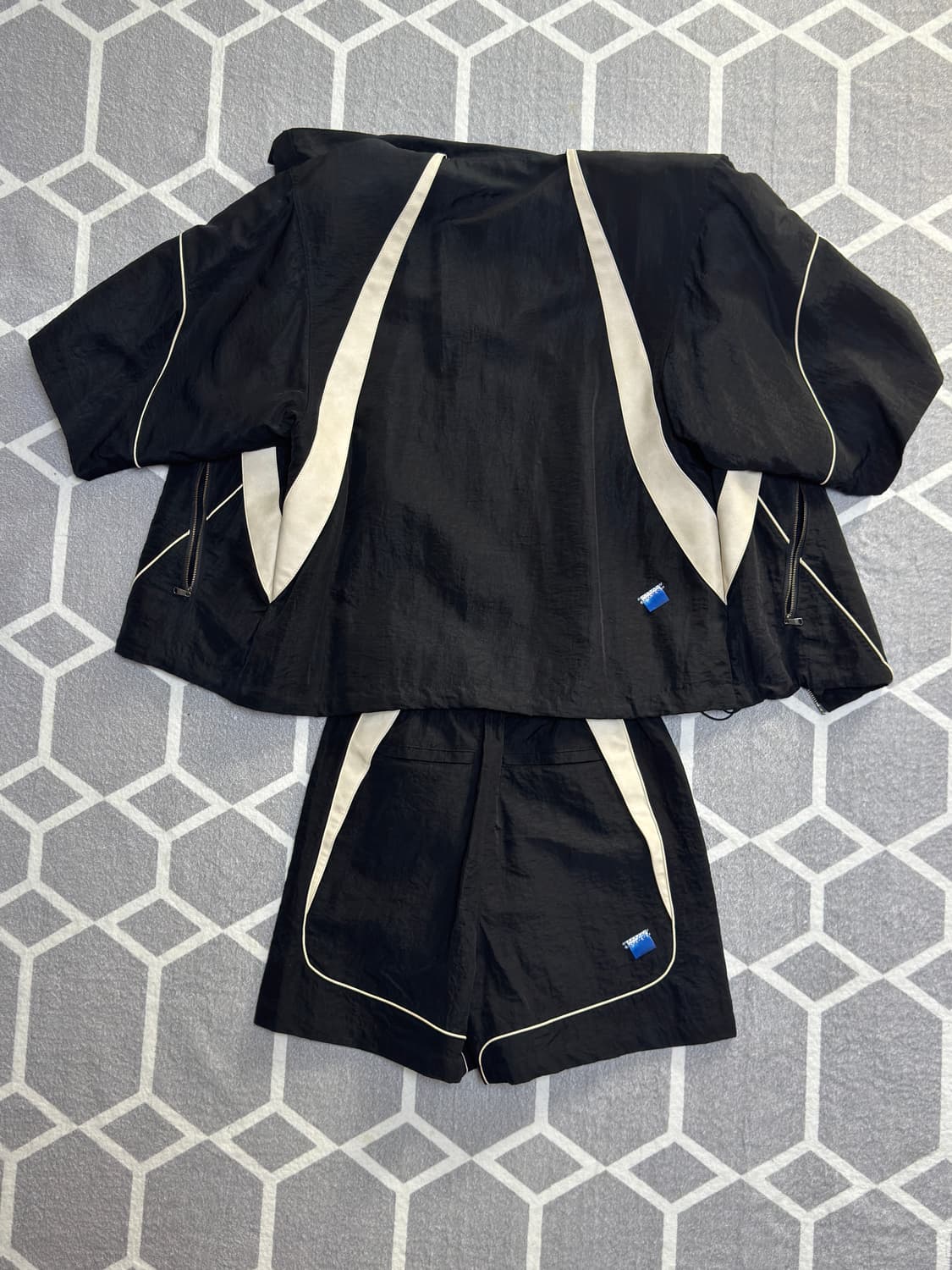 아더에러 Acere jacket / shorts Noir (L/M) 상품이미지3
