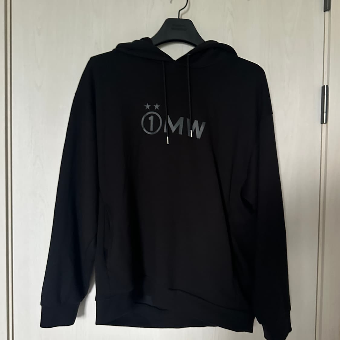 (L)1MW bySOPHxGU 폴리 후드티 상품이미지1