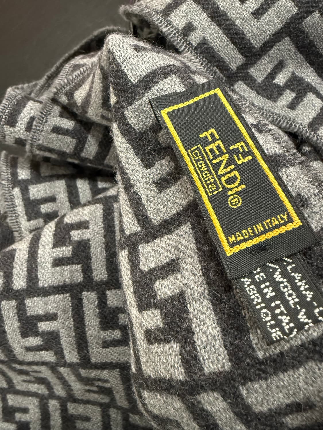 펜디 주카 머플러 상품이미지2