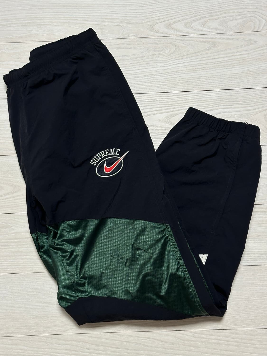 슈프림 x 나이키 콜라보 스포츠 그린 셋업 19ss 상품이미지4