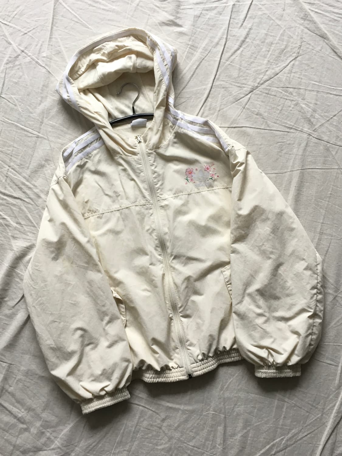 아디다스 플라워 프린팅 바람막이 상품이미지3