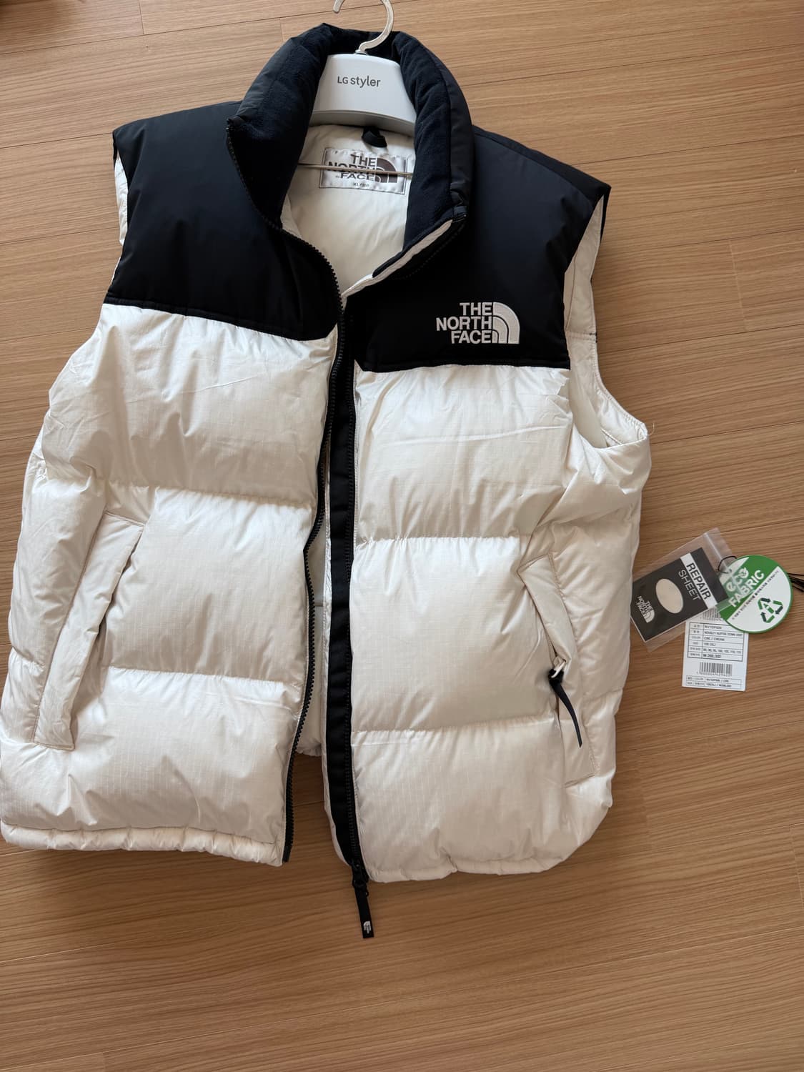 24FW 노스페이스 1996 에코눕시 베스트 크림 XL 상품이미지5