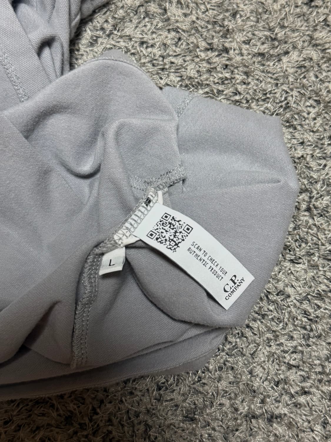 cp컴퍼니 카라 티 상품이미지4