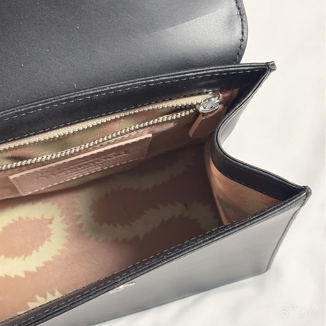 비비안웨스트우드 블랙 버클 숄더백 상품이미지9