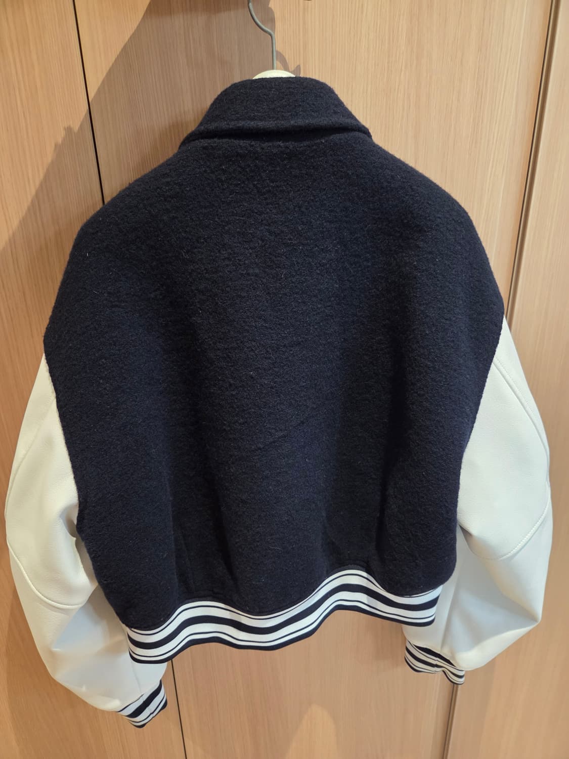 MUSEE 뮤제 로고 패치 울 바시티 패딩 봄버 재킷 상품이미지5