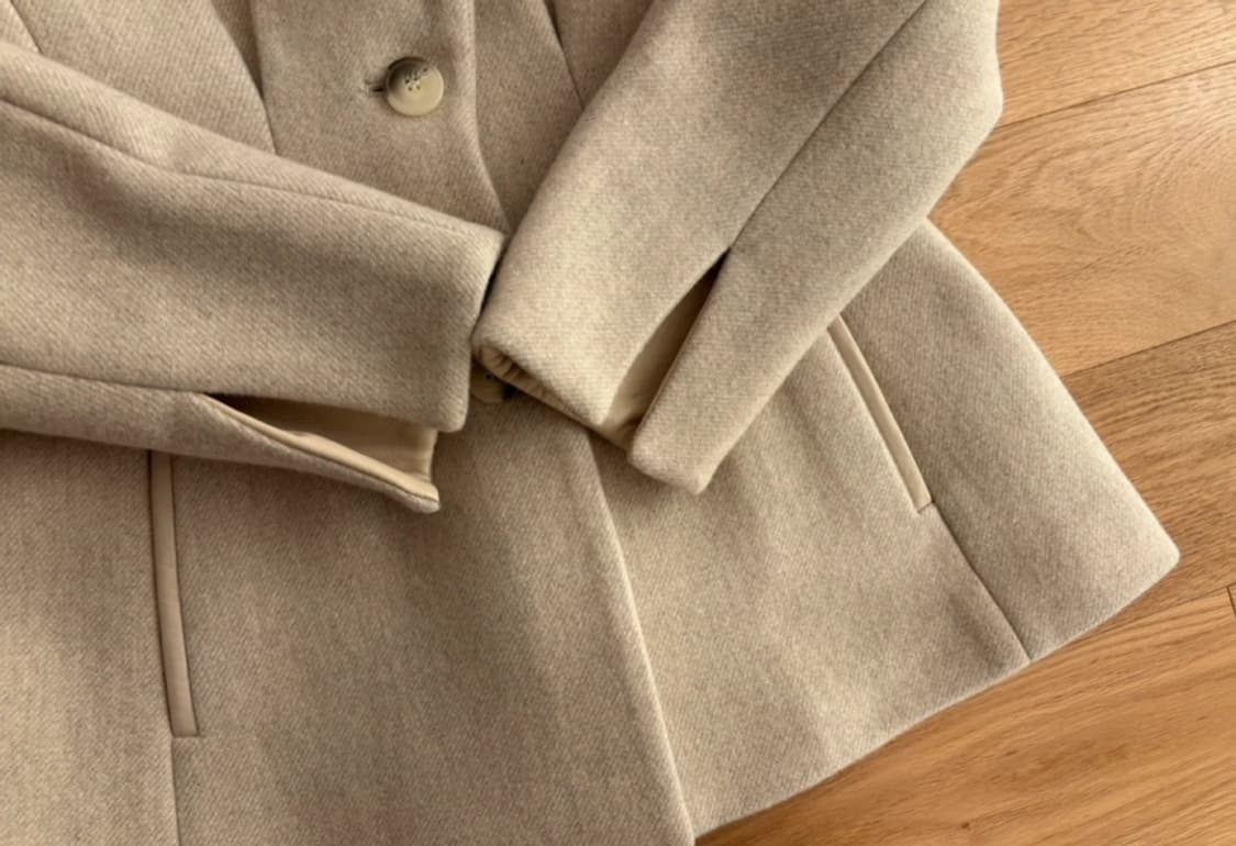 앤유 옥수코트 볼륨 소매 자켓 (오트밀) 상품이미지4