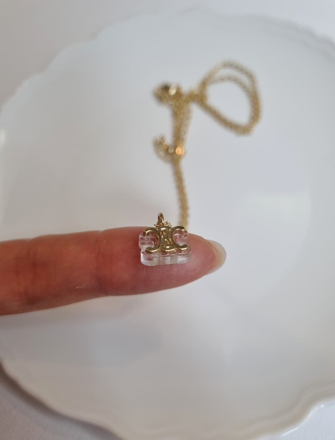 셀린느 업사이클링 레진 금장 목걸이 상품이미지3