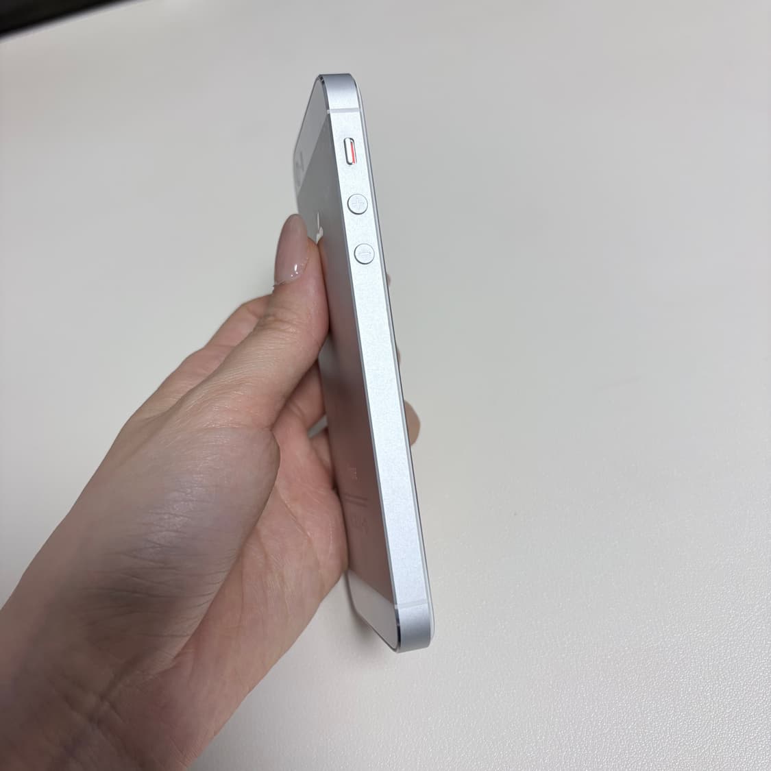 아이폰 5s 실버 16gb 카메라 일부 하자 상품이미지8