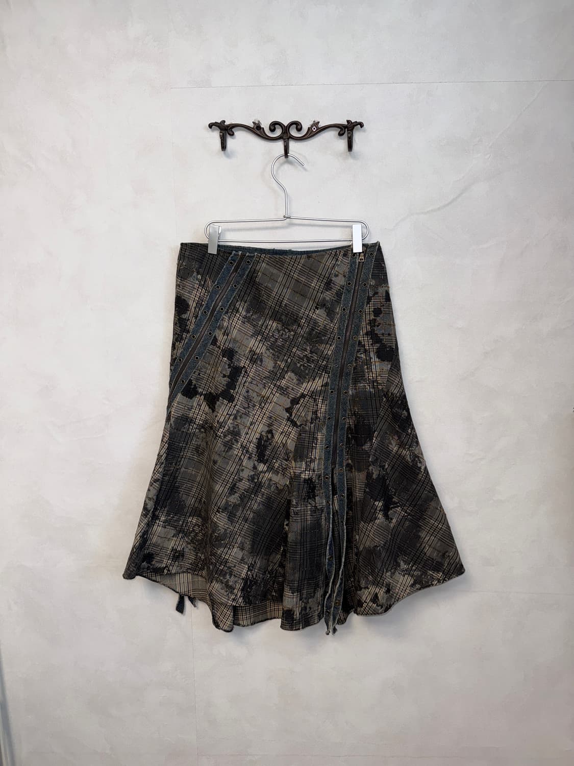 Charcoal tie dye check denim eyelet sk 상품이미지1