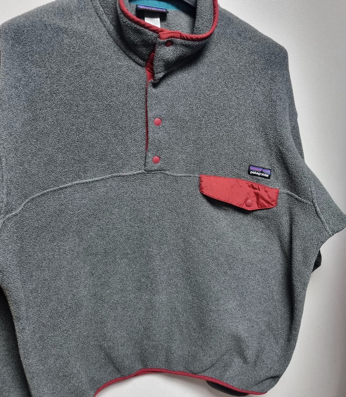 파타고니아 신칠라 그레이 레드L 상품이미지1