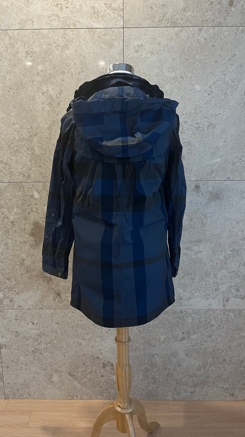 버버리 브릿 여성 체크 바람막이 165/75A 정품 상품이미지3