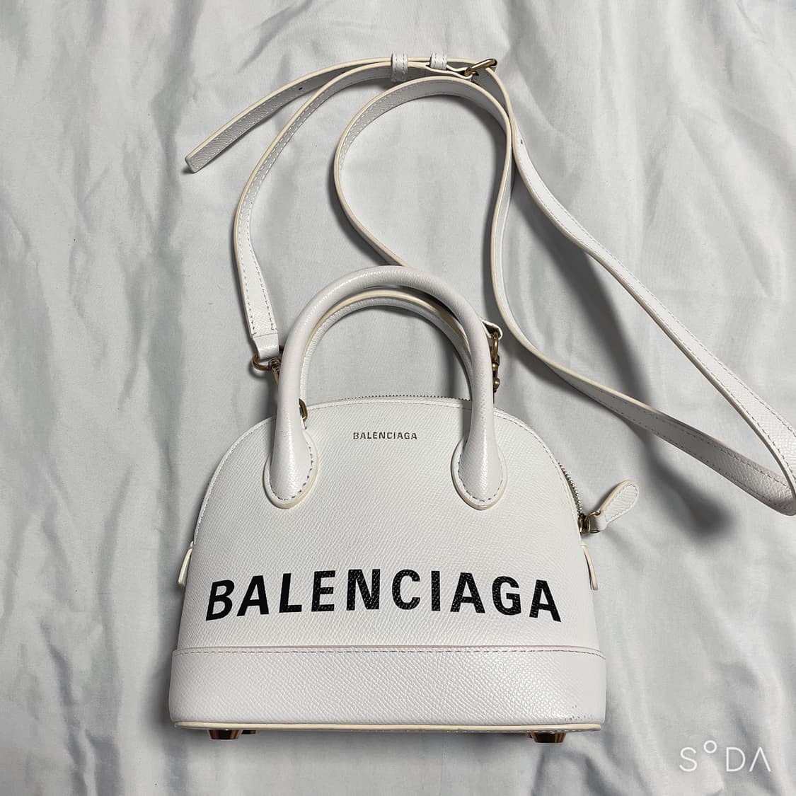 발렌시아가 빌탑 크로스백 화이트 상품이미지1