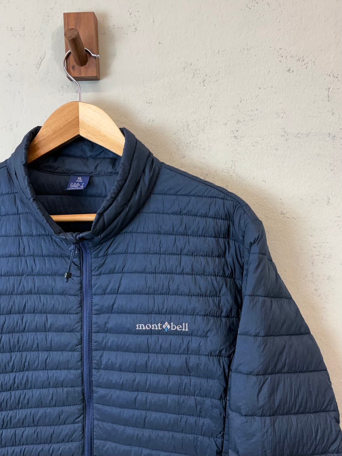 몽벨 구스다운 네이비 경량패딩 상품이미지2