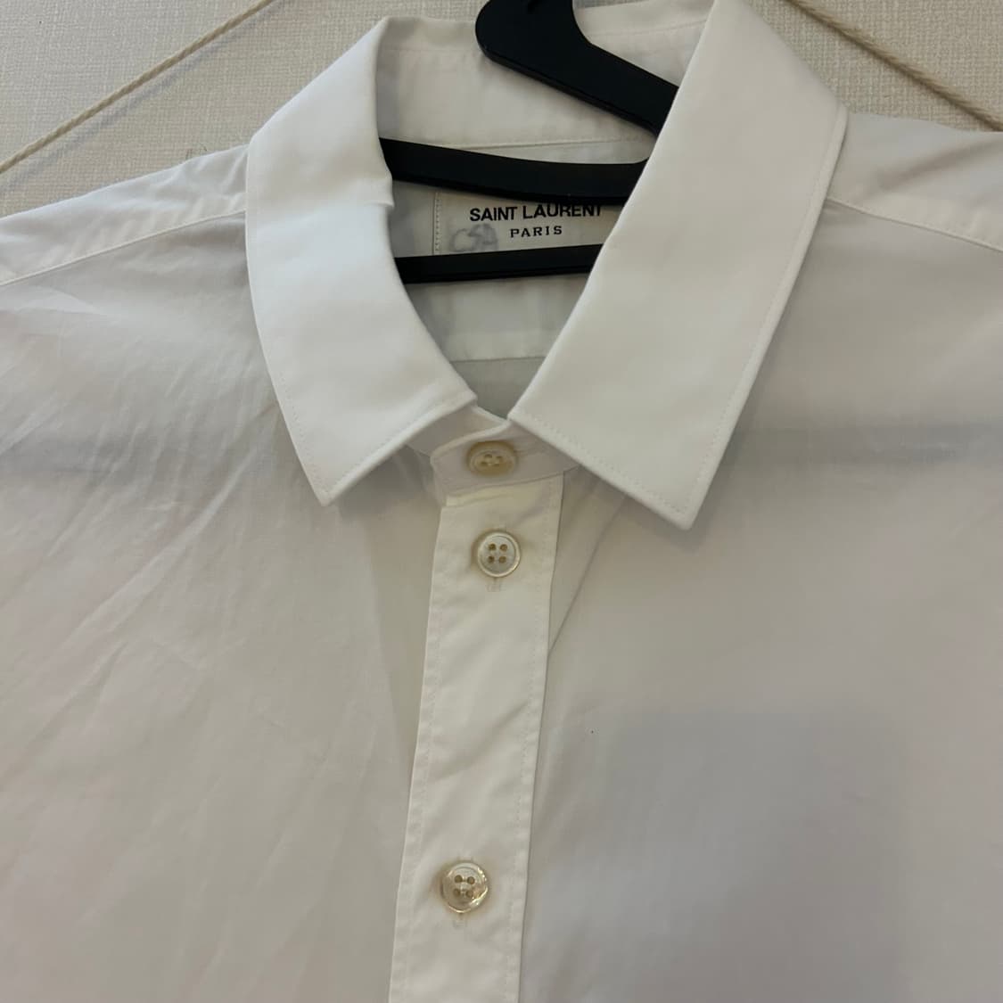 생로랑 기본 화이트 셔츠 상품이미지1