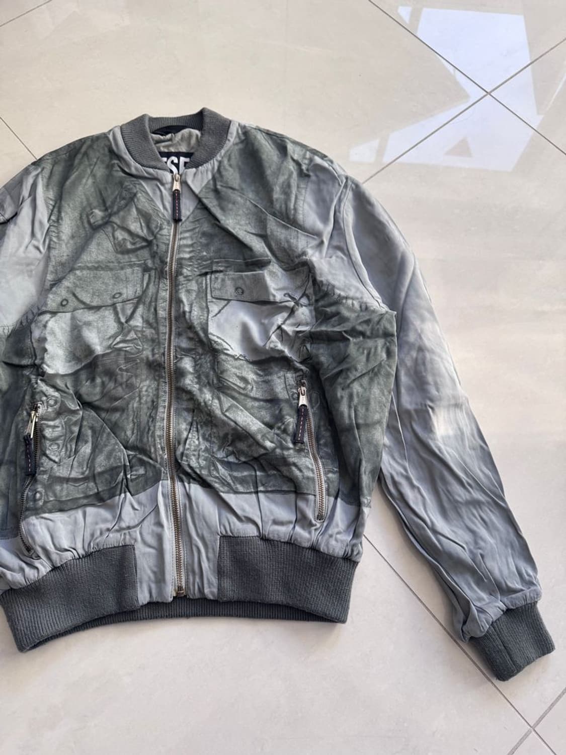 PRINT BOMBER JACKET 프린트 봄버 재킷 상품이미지3