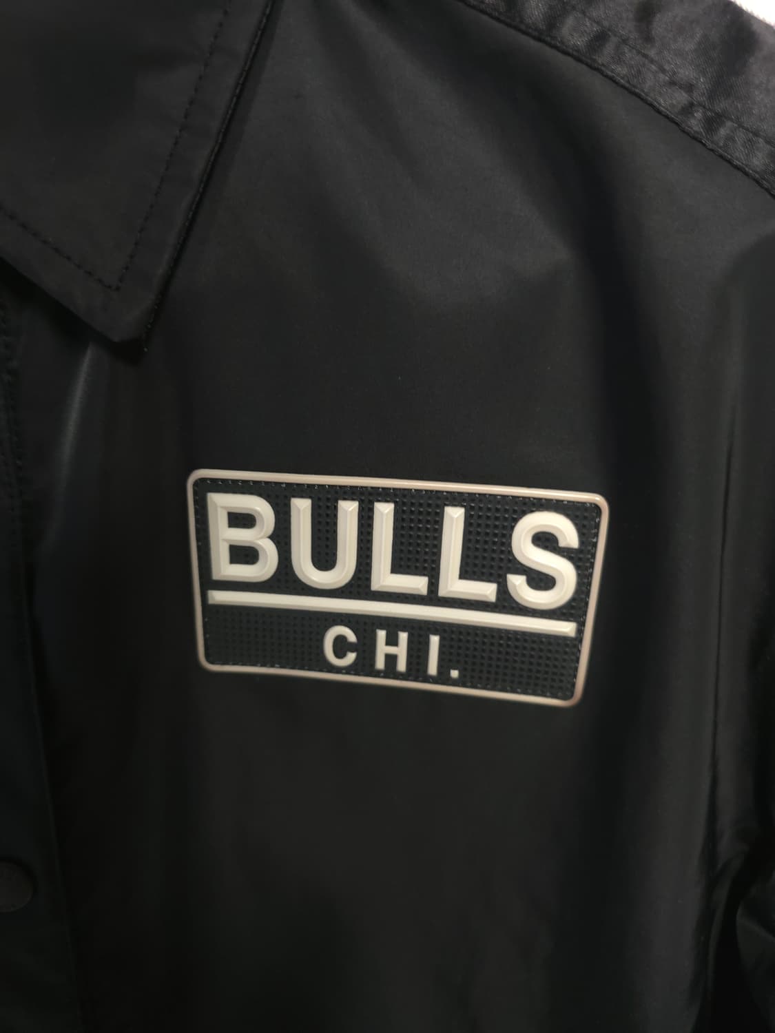 NBA 시카고 BULLS 바람막이 셔츠 F ✨️정품✨️
 상품이미지4