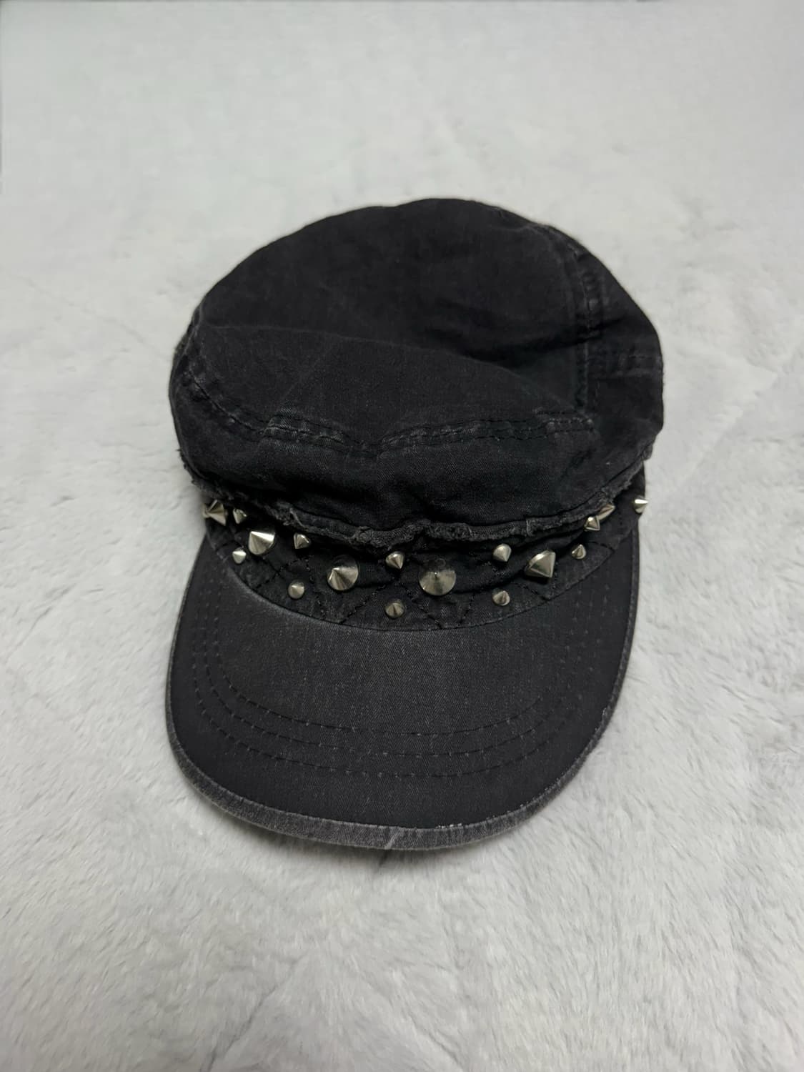 세인트스코트런던 메탈스터드 장식 워싱캡 상품이미지1