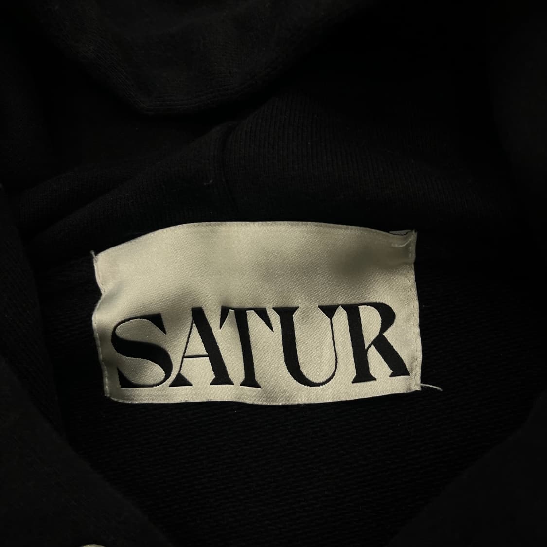 M 세터 리벳 아플리케 포켓 후드티 상품이미지4