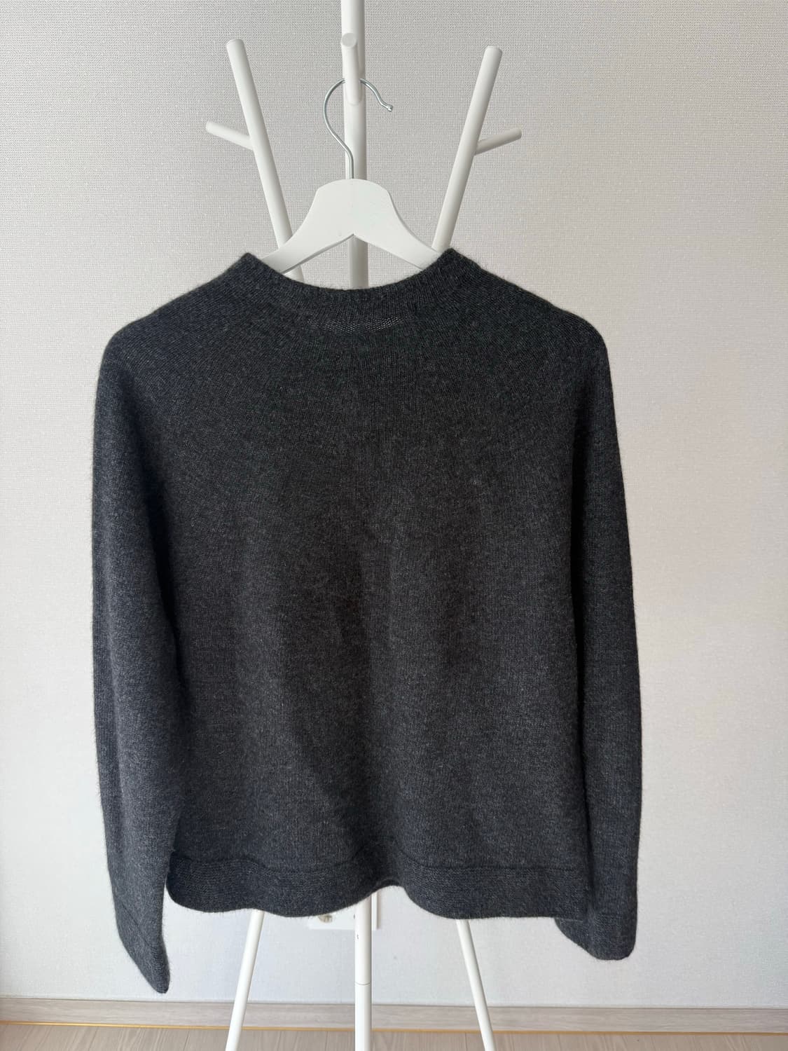 LFM Raco Round Knit / Charcoal 상품이미지3