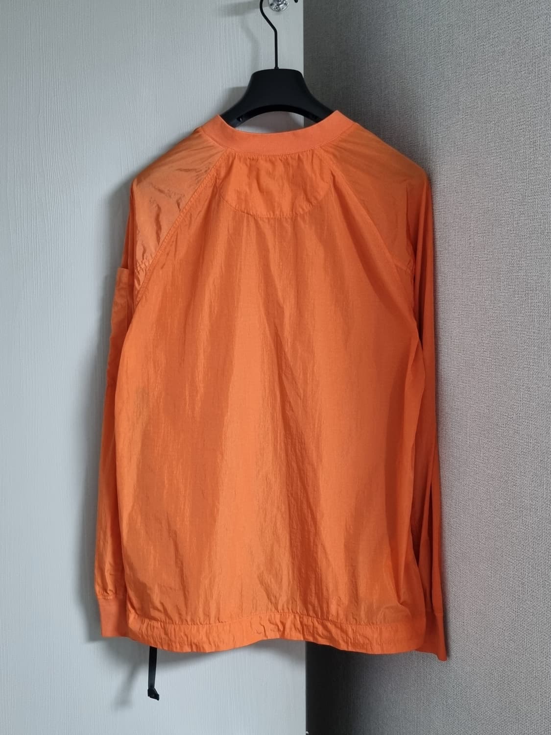 cp컴퍼니 나일론 맨투맨 상품이미지2