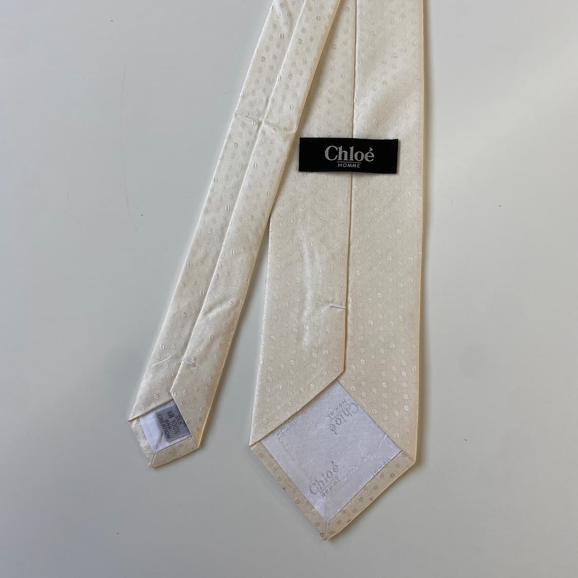 끌로에(chloe) 옴므 화이트 명품 정품 넥타이 상품이미지2