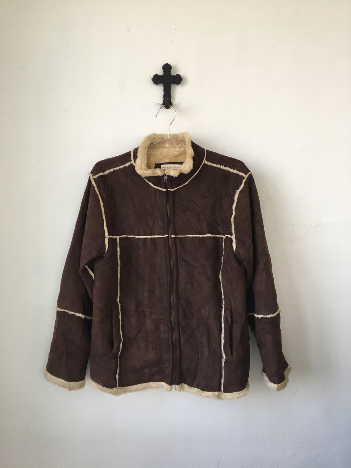 Line detail high neck fake fur mustang 상품이미지2