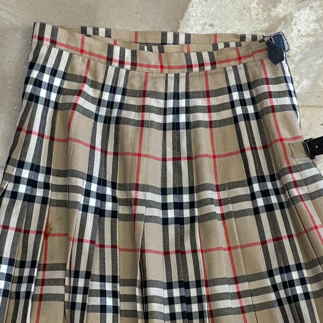 버버리 노바체크 버클 미디 스커트 상품이미지1