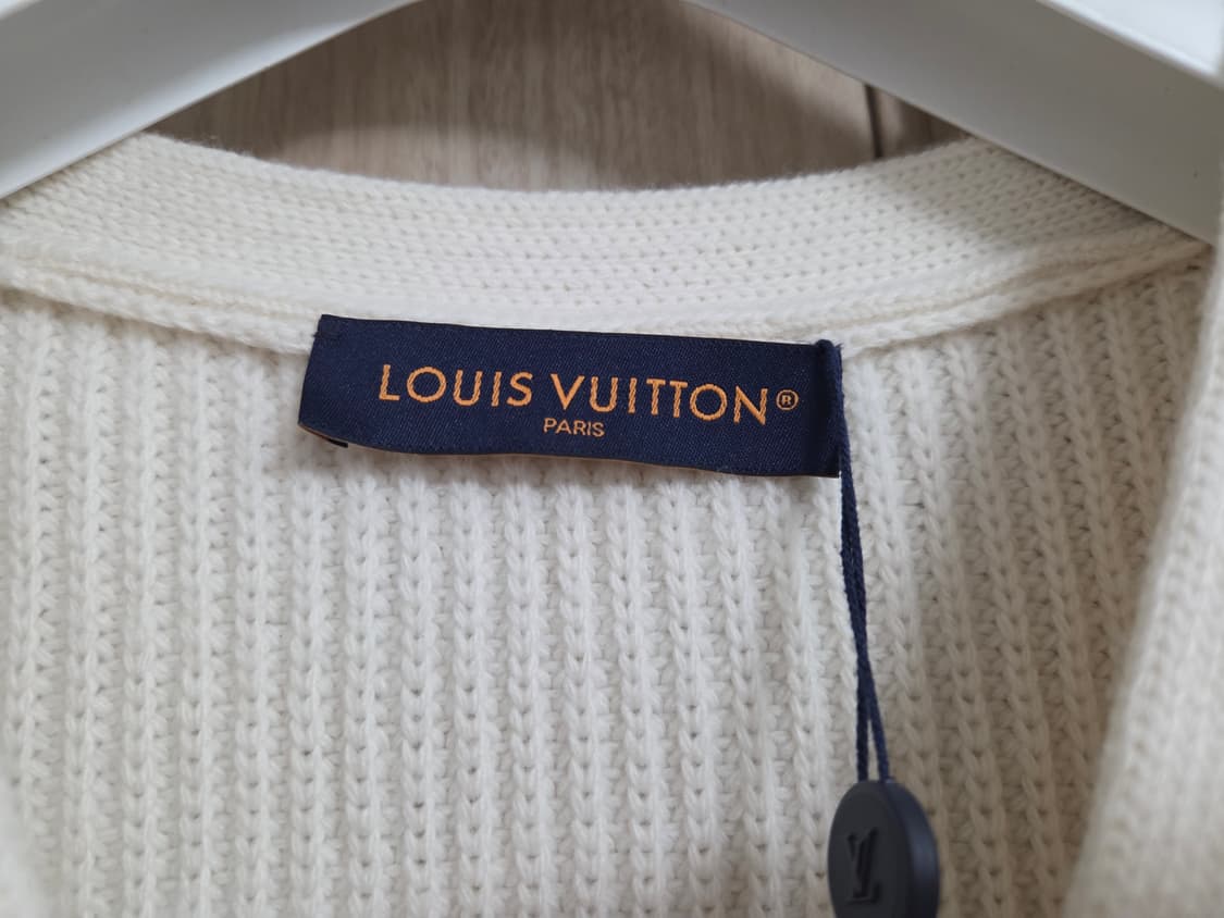 루이비통 남자 그래픽 니티드 밀크 화이트 니트 울 가디건  상품이미지5