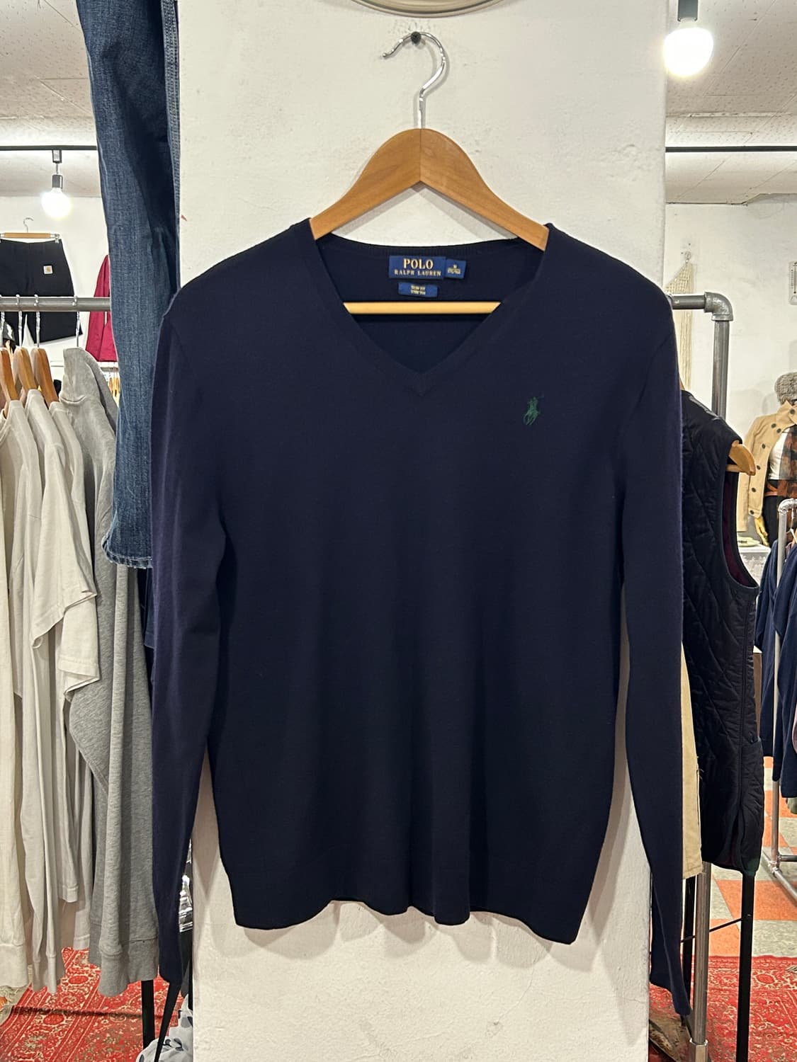 폴로 브이넥니트 상품이미지2