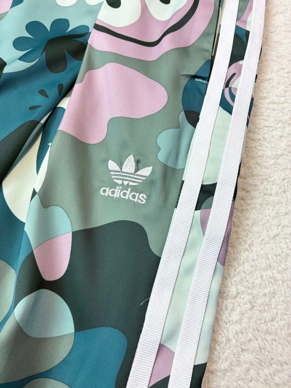 아디다스 X 해티스튜어트 컨템포러리 BB 트랙 팬츠 PN6186 상품이미지5