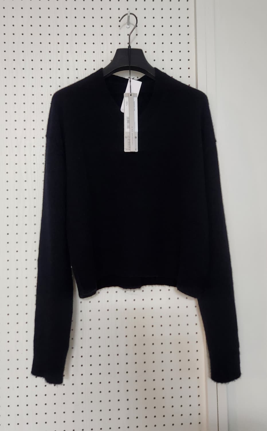 릭오웬스 FW25 토미 V 넥 알파카 스웨터 블랙 상품이미지1