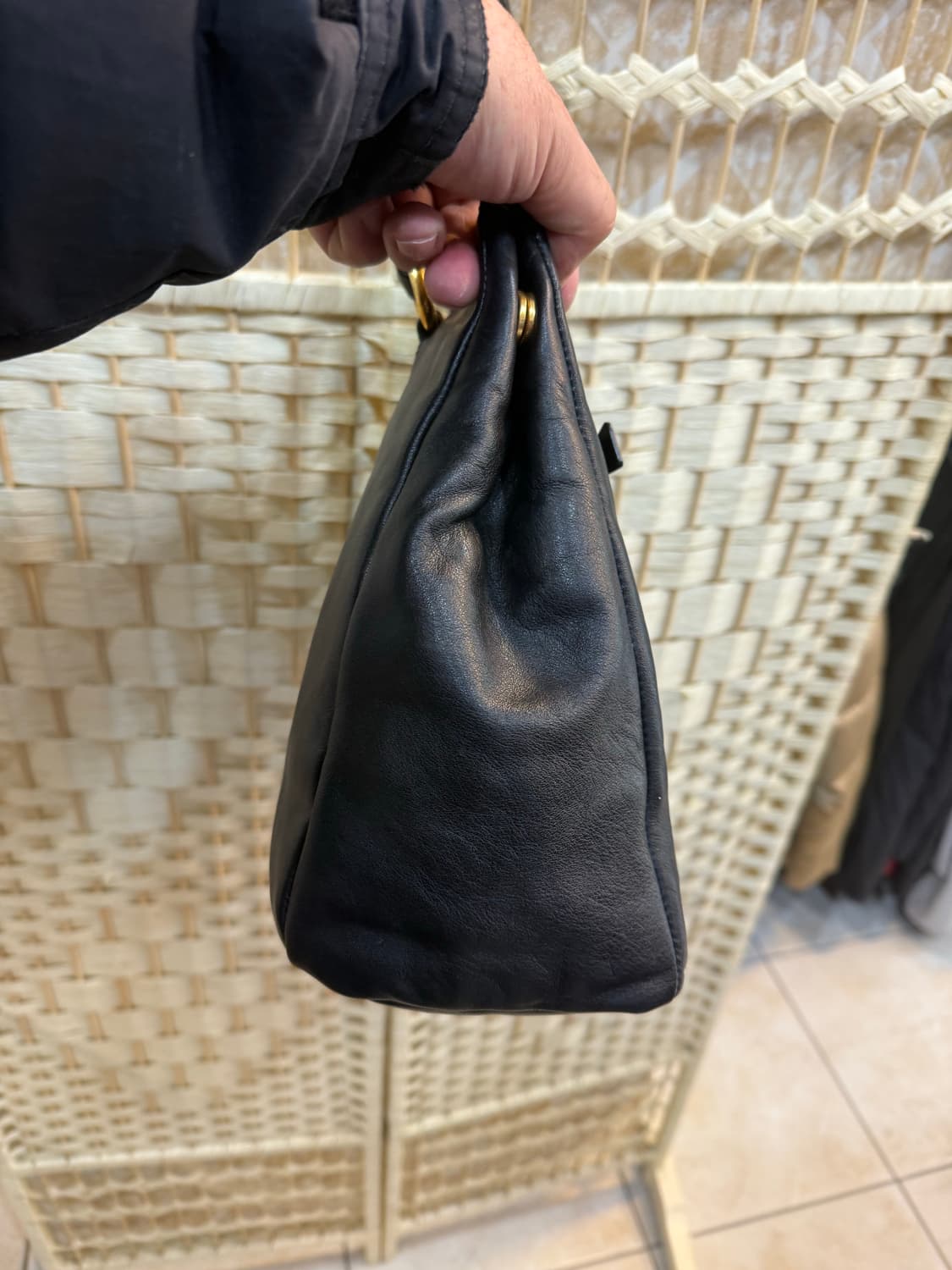 정품 프라다 레더 토트백 팝니다 상품이미지5