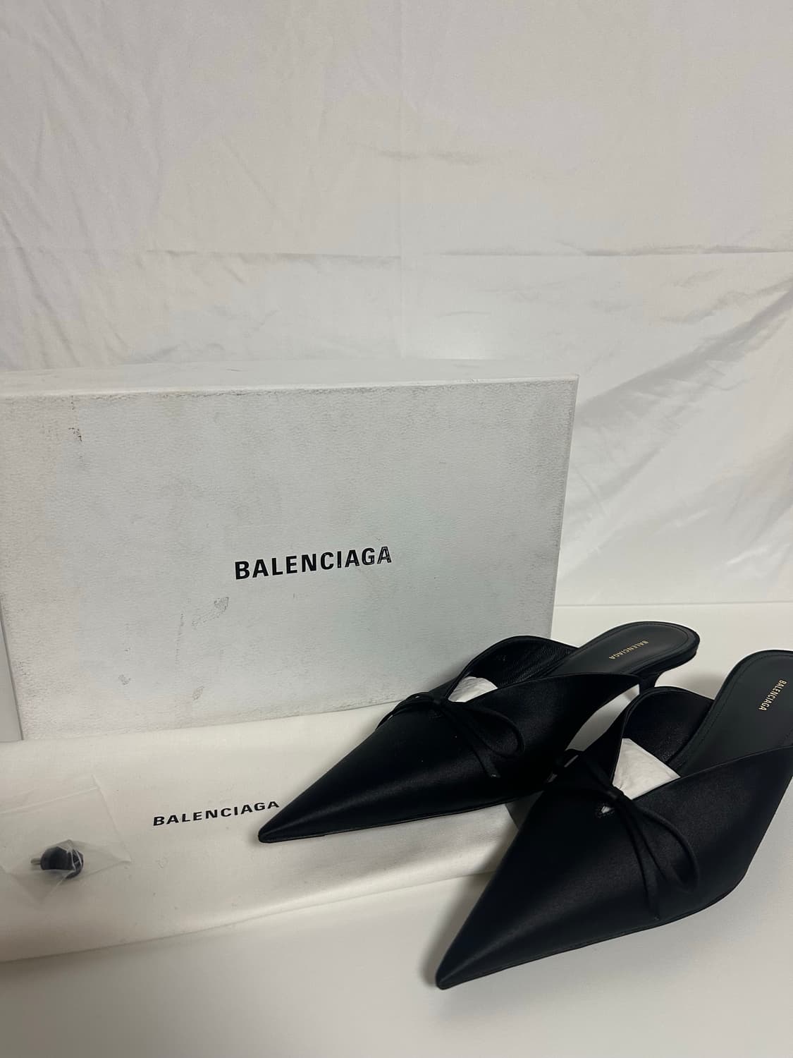 발렌시아가 나이프 보우 뮬 (38.5) 상품이미지1