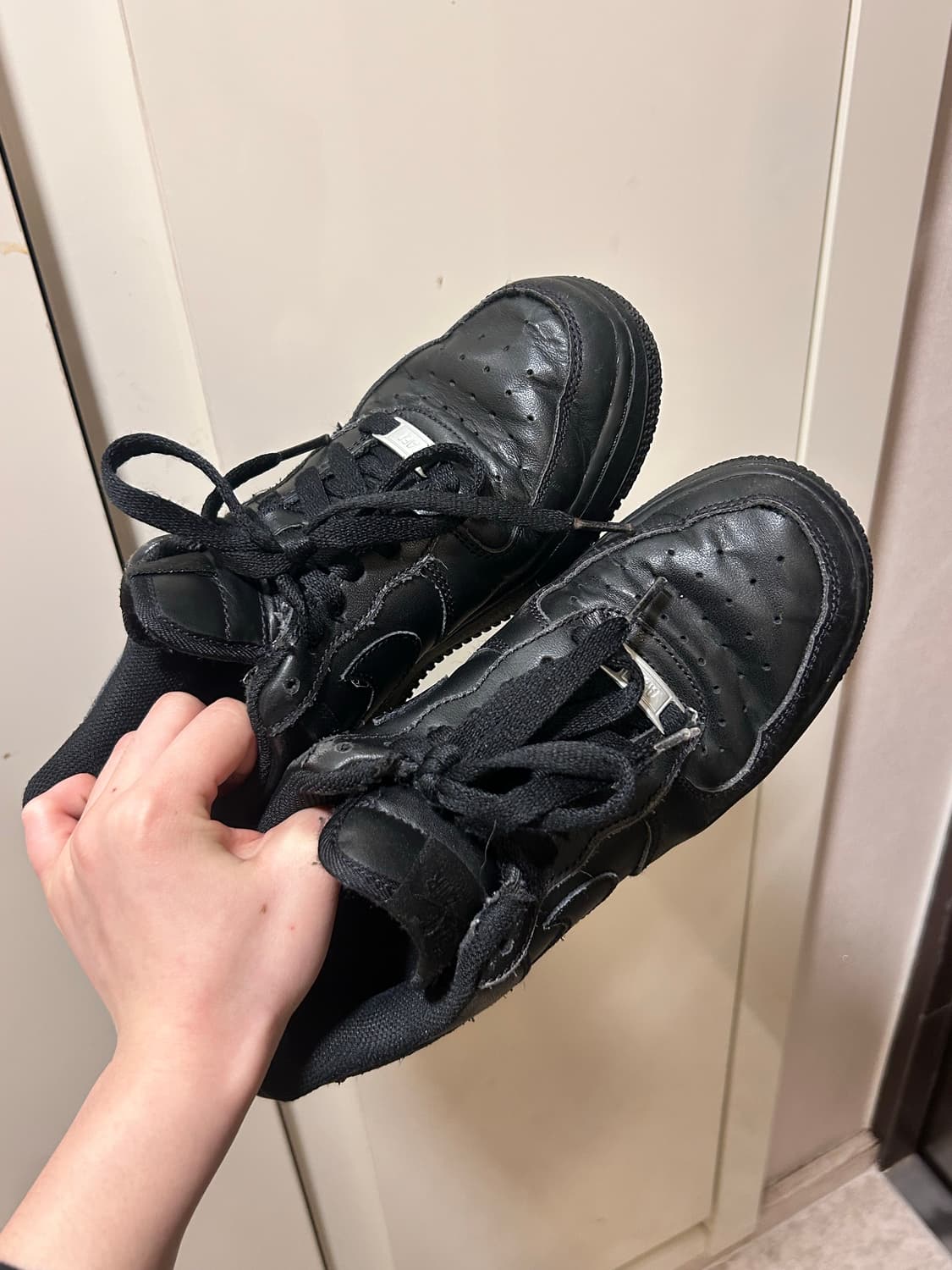 나이키 에어포스 블랙 235 상품이미지2