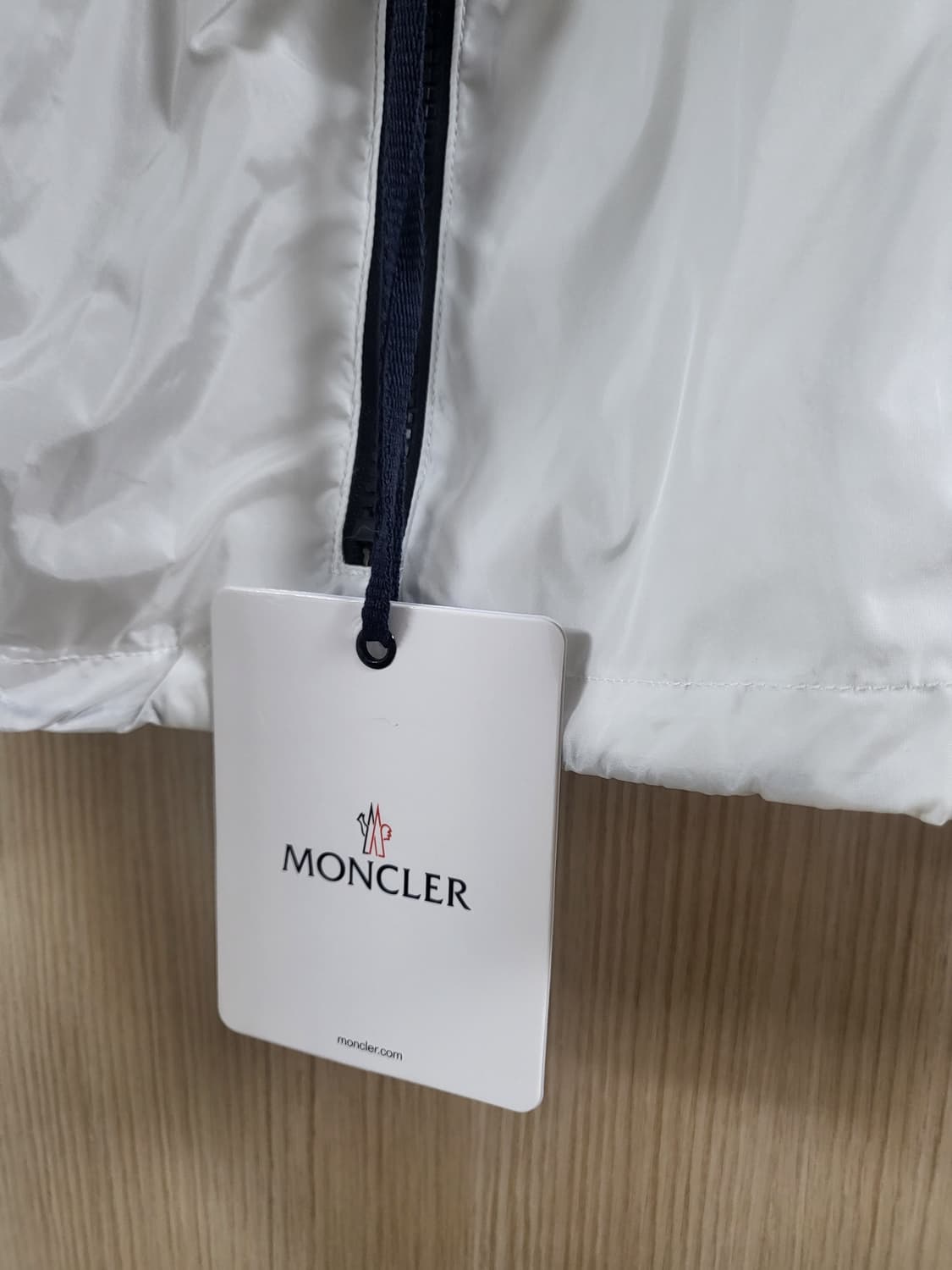 몽클 바람막이여성점퍼 상품이미지4