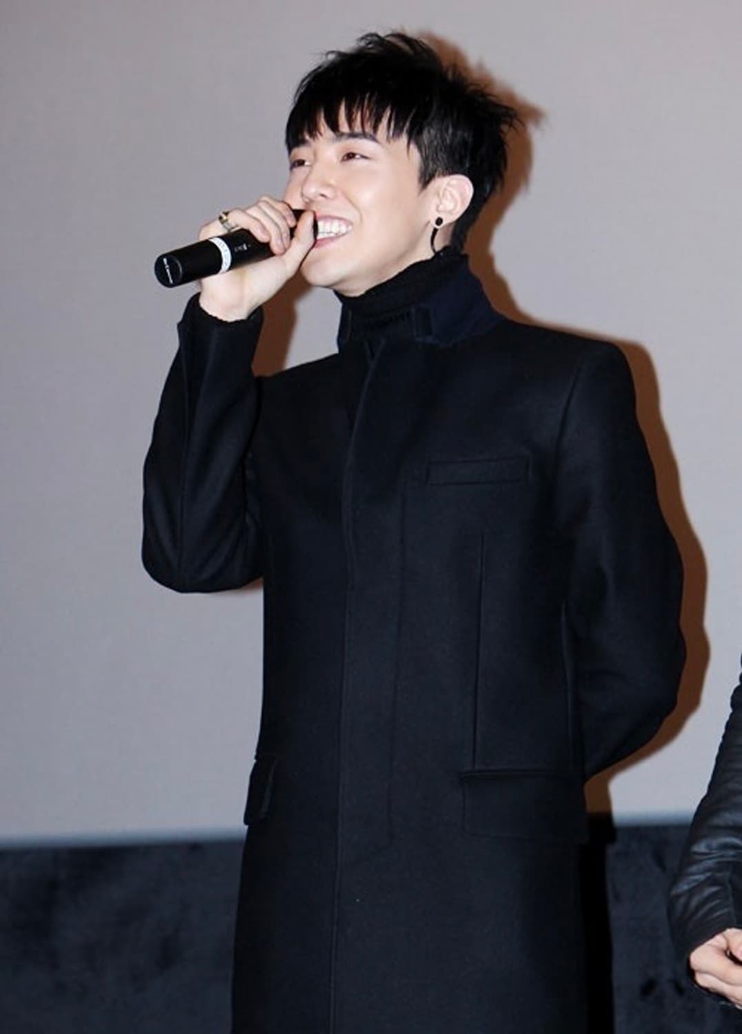 발렌시아가 지디 체스터 코트 상품이미지1