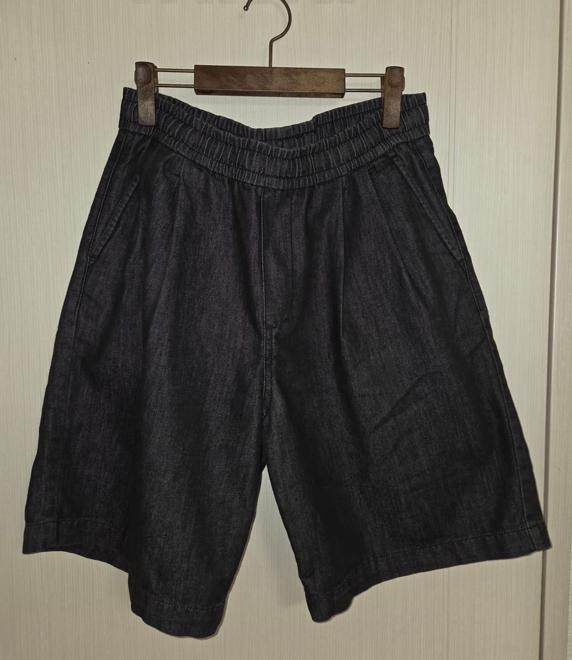 스파오 블랙 데님 반바지 상품이미지1