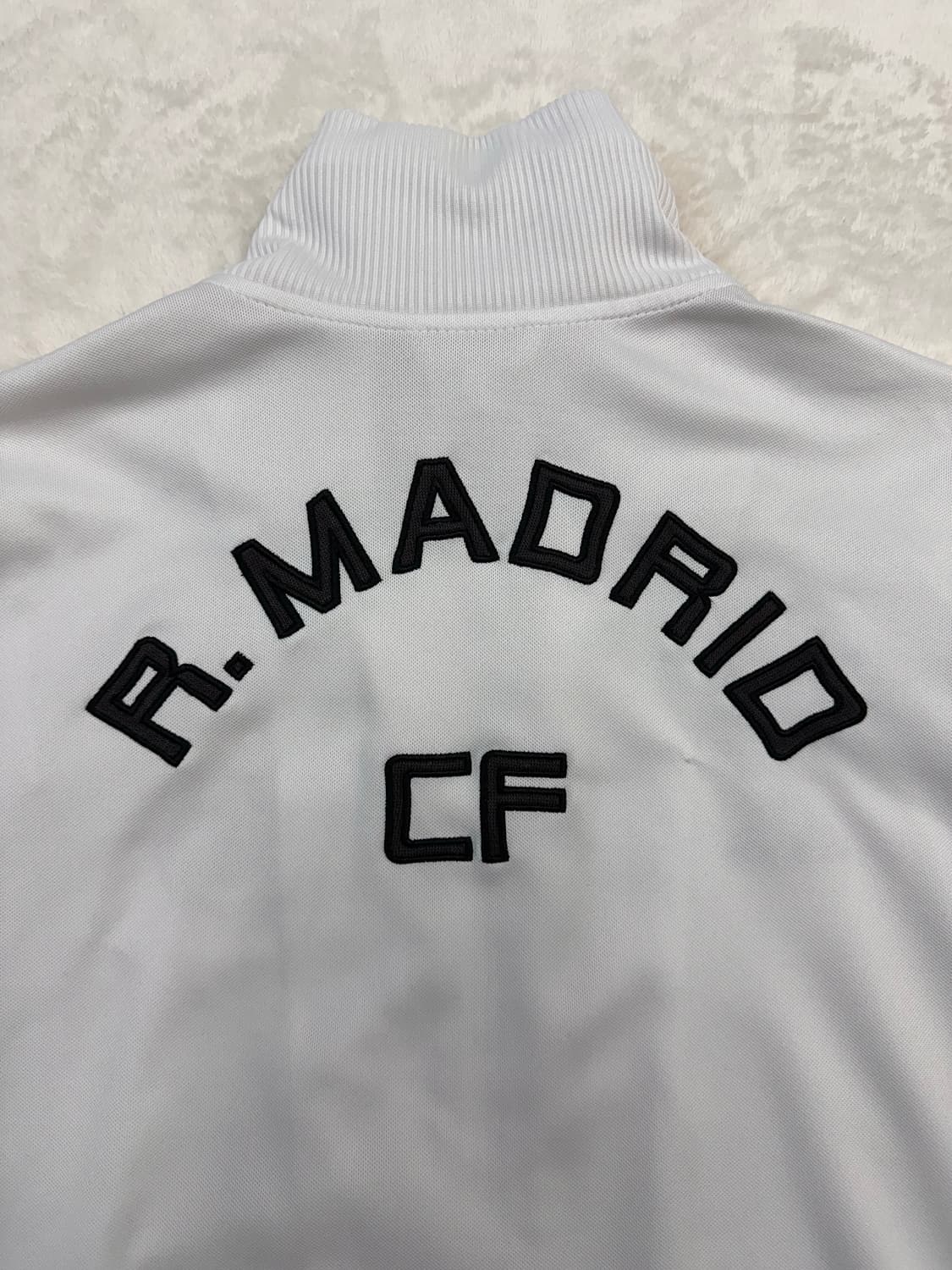 (105)아디다스 레알마드리드 CF 트랙탑 흰검 상품이미지5