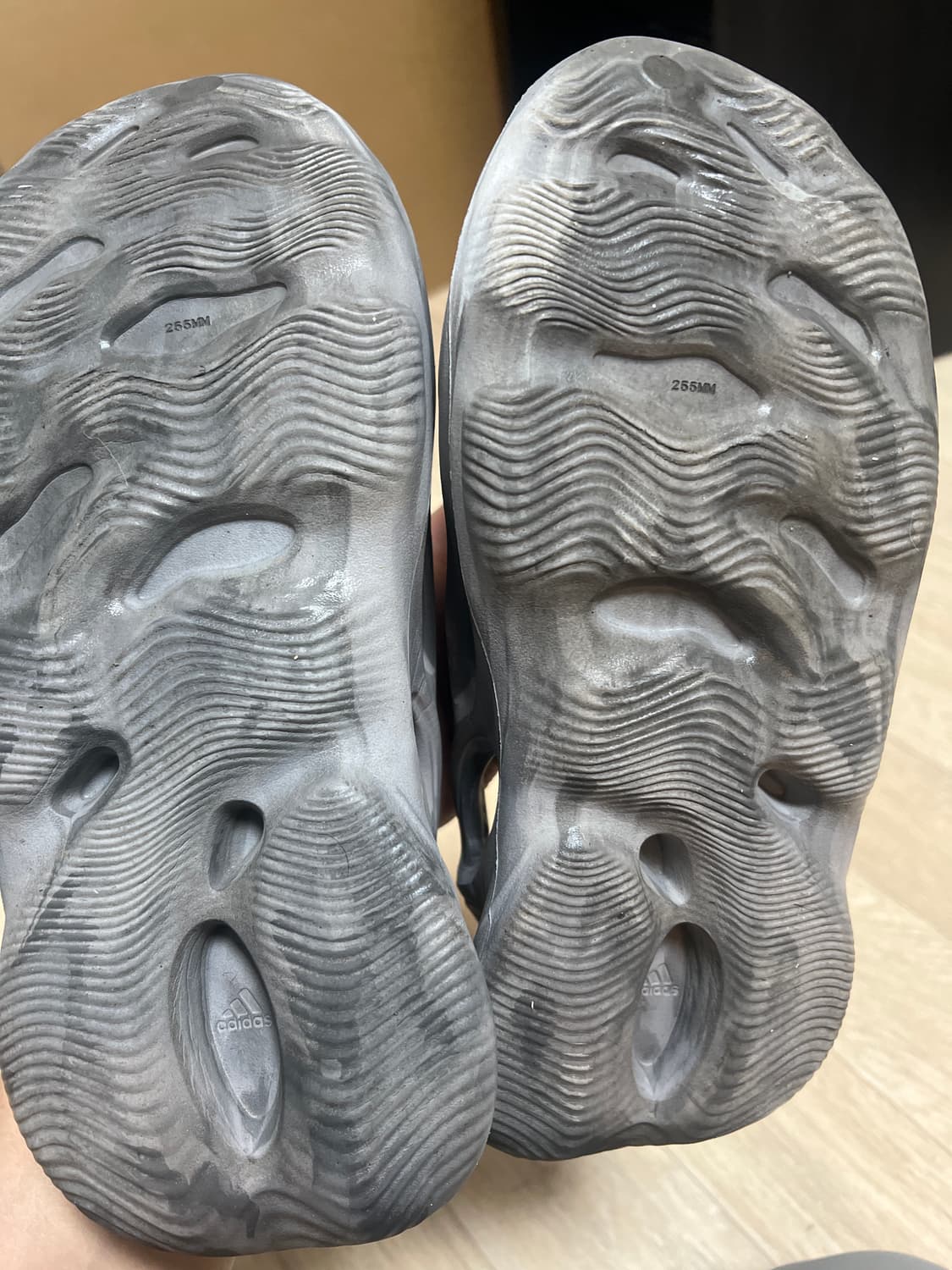 이지 폼러너 255 믹스 그래닛 상품이미지4