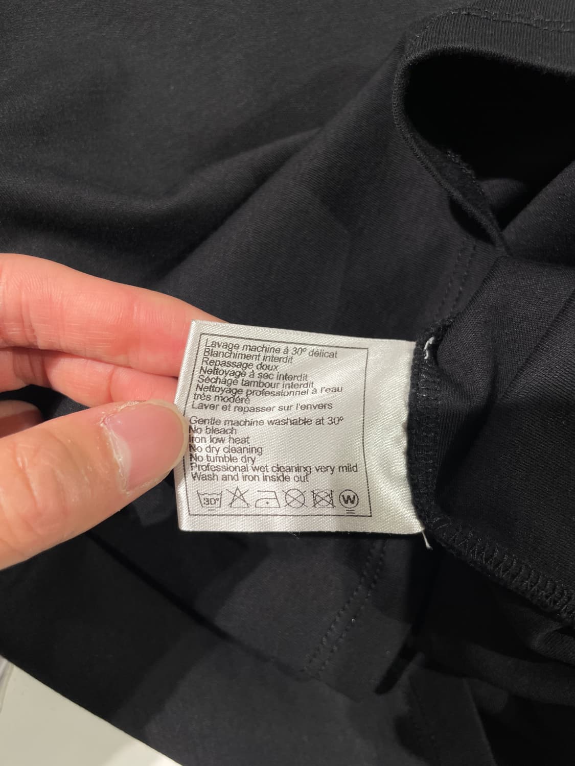 샤넬 유니폼 블랙 암 로고 코튼 롱 슬리브 상품이미지9