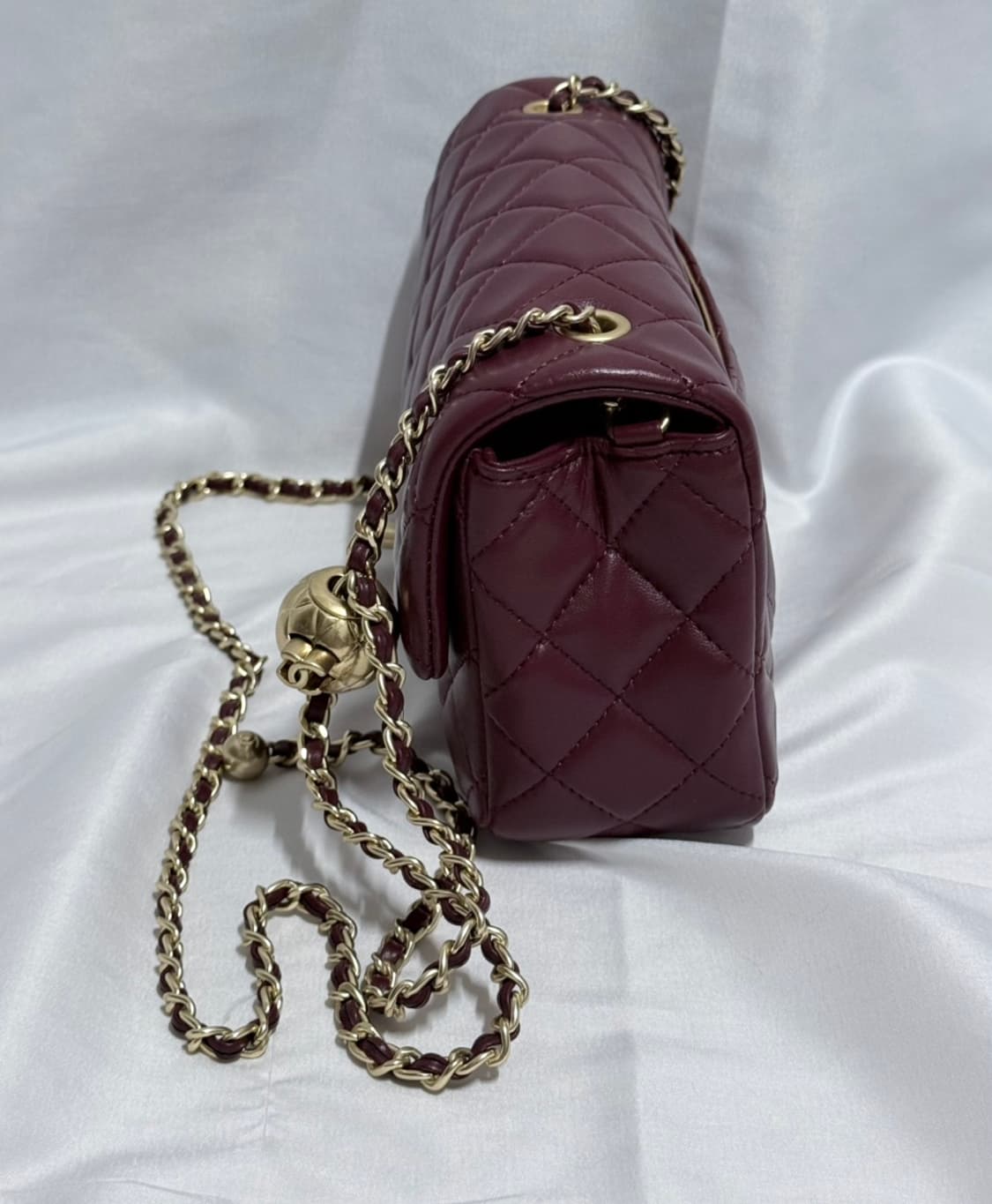 샤넬 클래식 뉴미니 골든볼 플랩백 상품이미지2