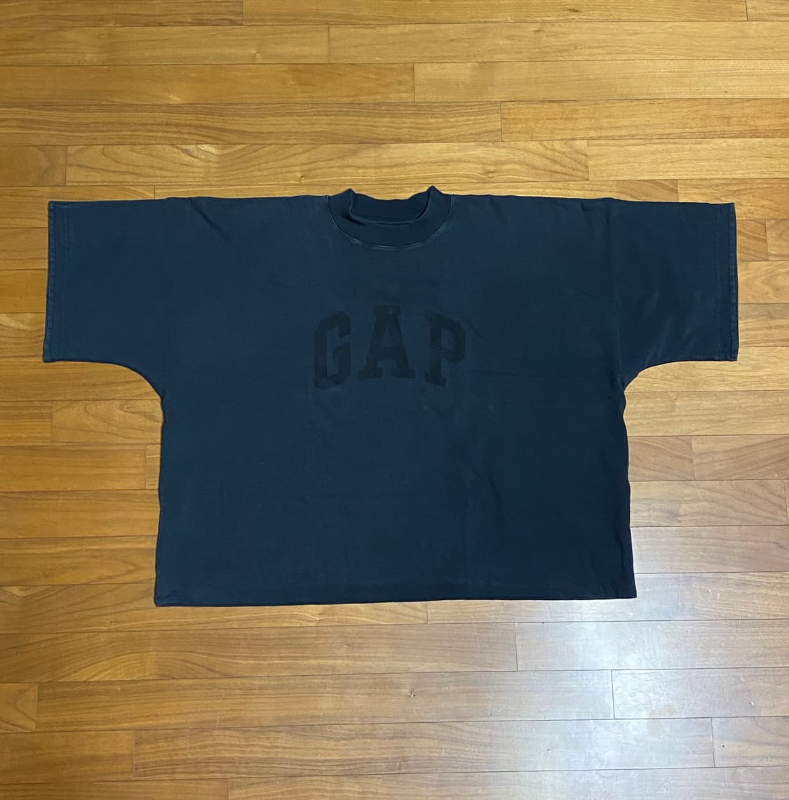 [L] yzy x gap crop no seam tee. (이지갭 티) 상품이미지1