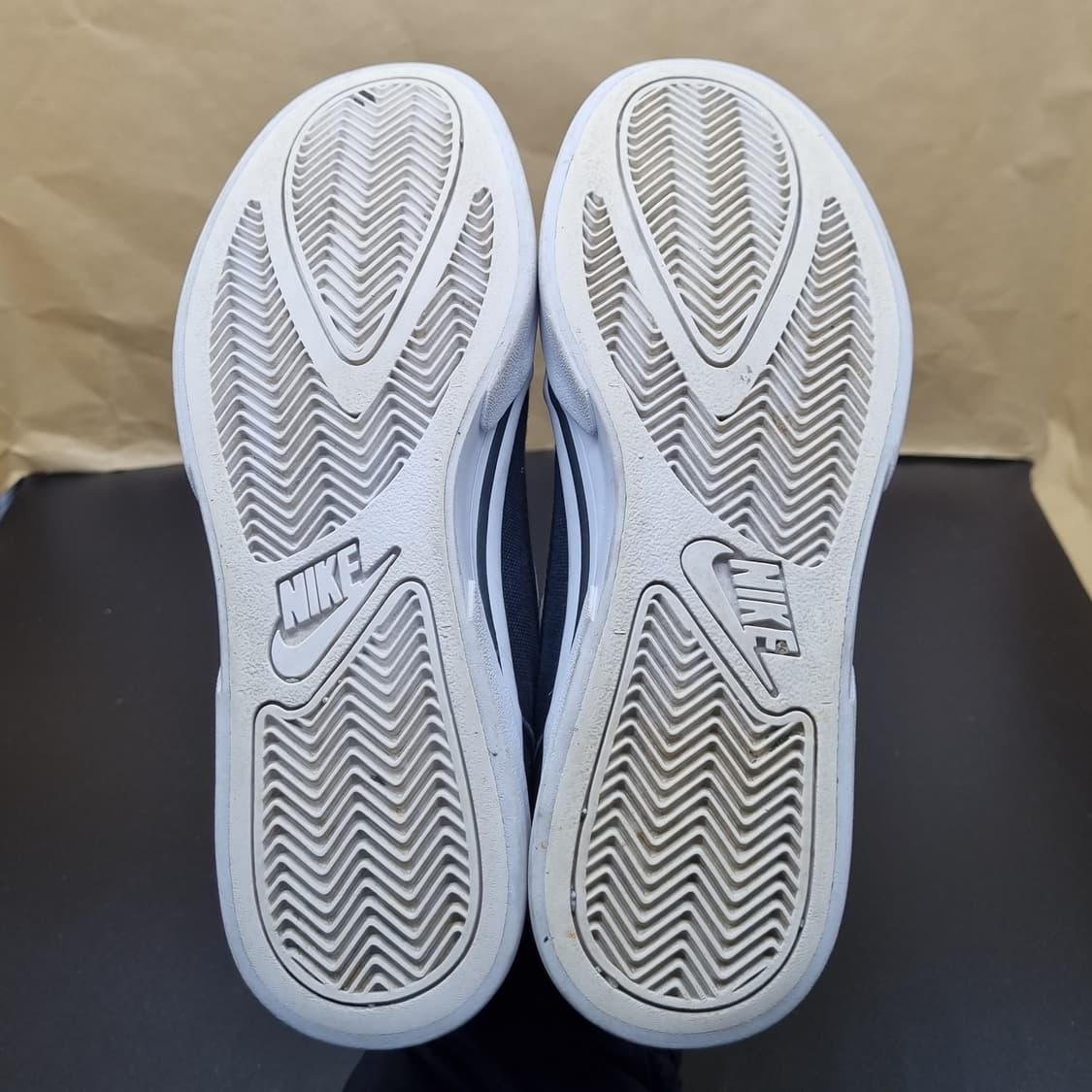 나이키 GTS16  스니커즈245 상품이미지3