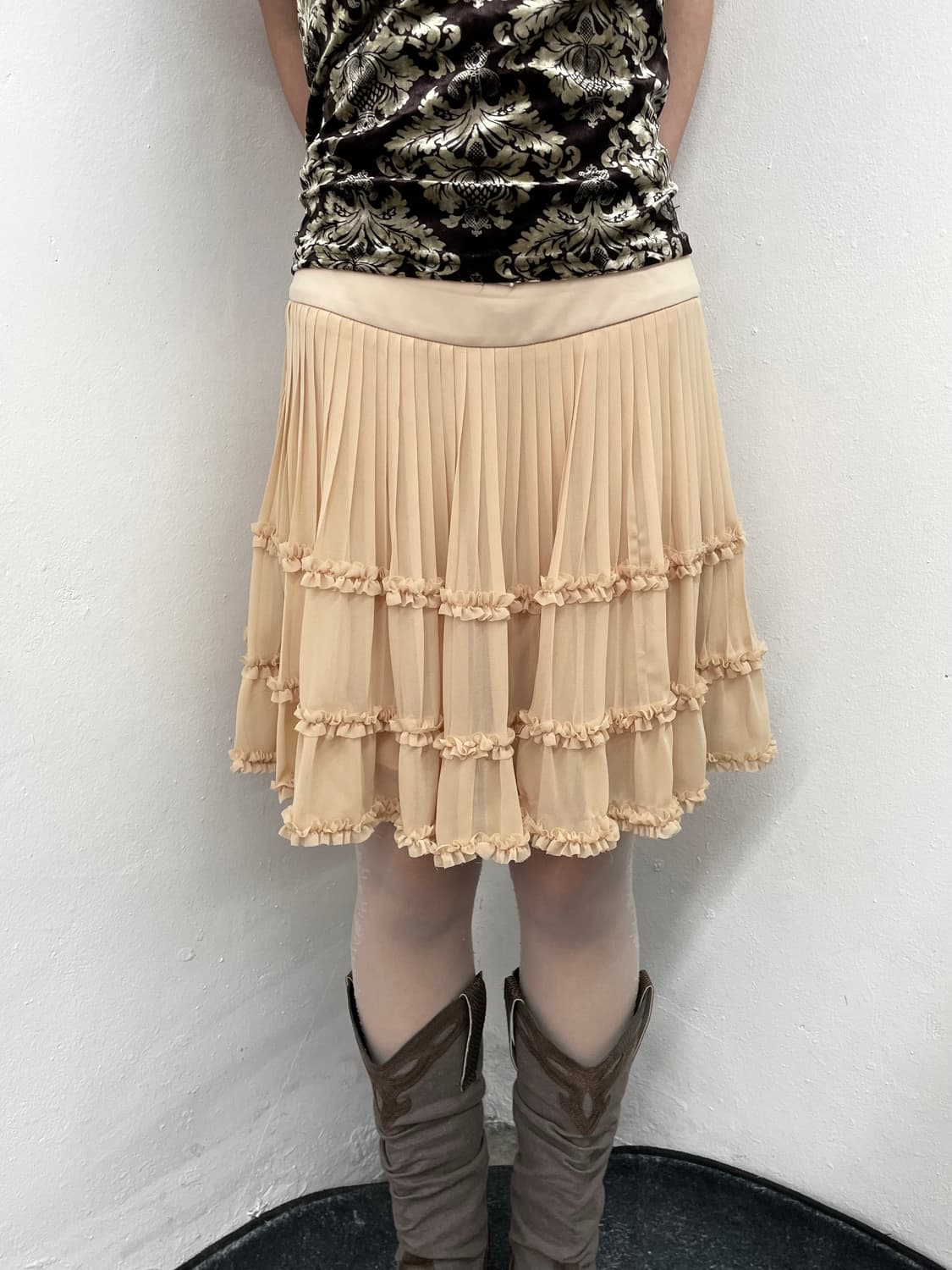 베이지 플리츠 프릴 스커트 상품이미지3