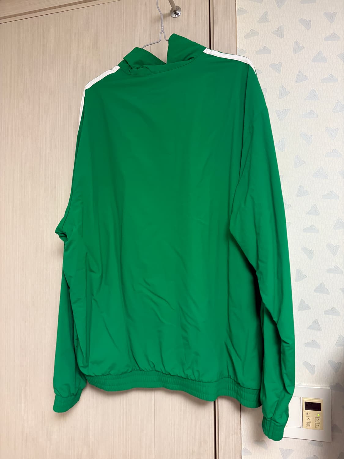 아디다스 트랙 바람막이 상품이미지2