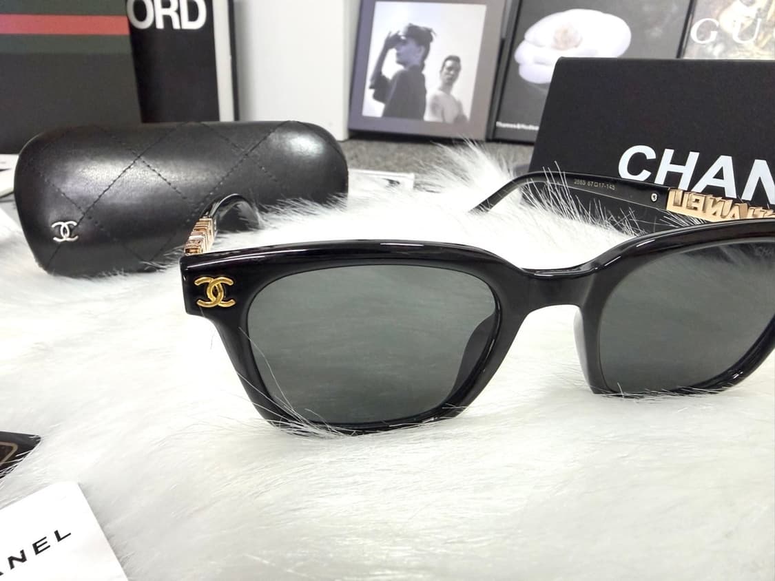 샤넬 이니셜 스톤장식 선글라스 블랙 풀박스 상품이미지5