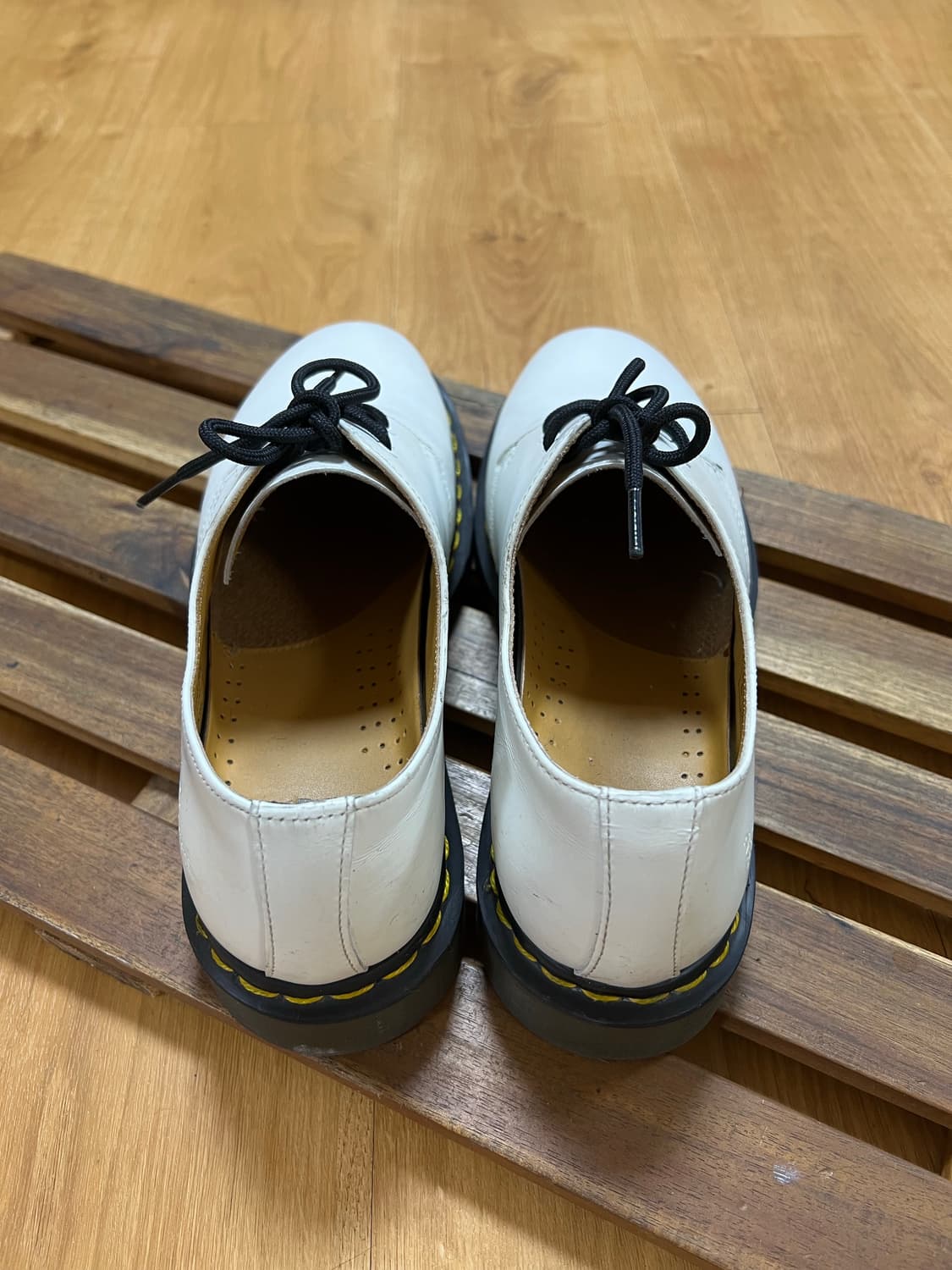 닥터마틴 1461 uk7 260사이즈 화이트 판매 상품이미지3