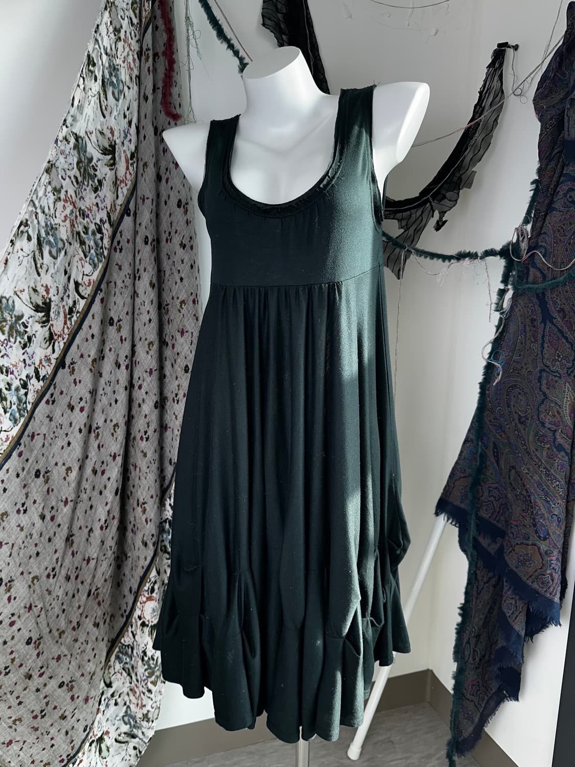 소프트 플로우 슬리브리스 원피스 상품이미지1