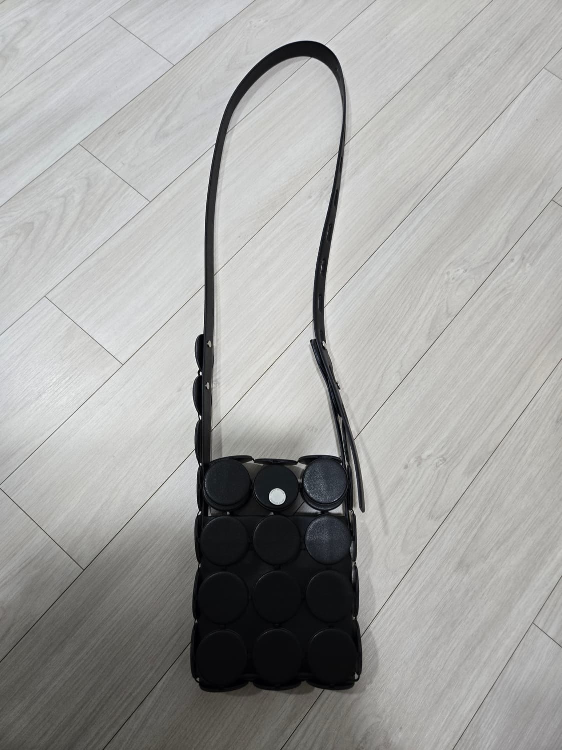 이세이미야케 미니크로스백 상품이미지2